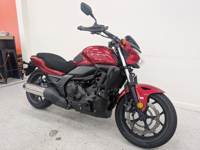2014 Honda CTX700N Red
