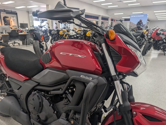 2014 Honda CTX700N Red