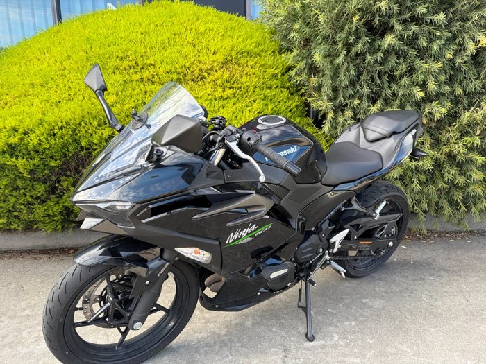 2024 Kawasaki NINJA 500 Black