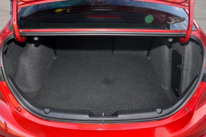 2014 Mazda 3 SP25 GT