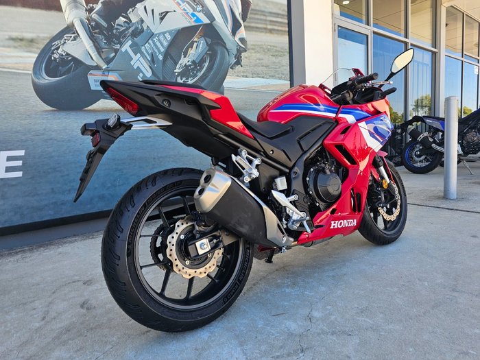 2026 Honda CBR500RA (ABS) LAMS Red