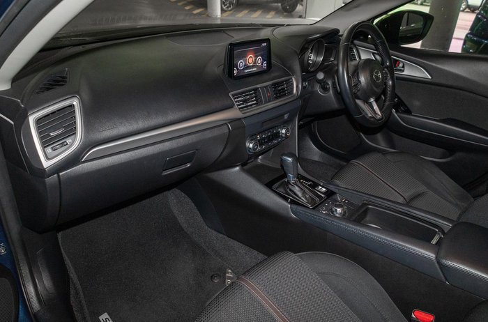 2018 Mazda 3 SP25