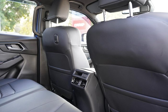 2025 Isuzu D-MAX X-TERRAIN
