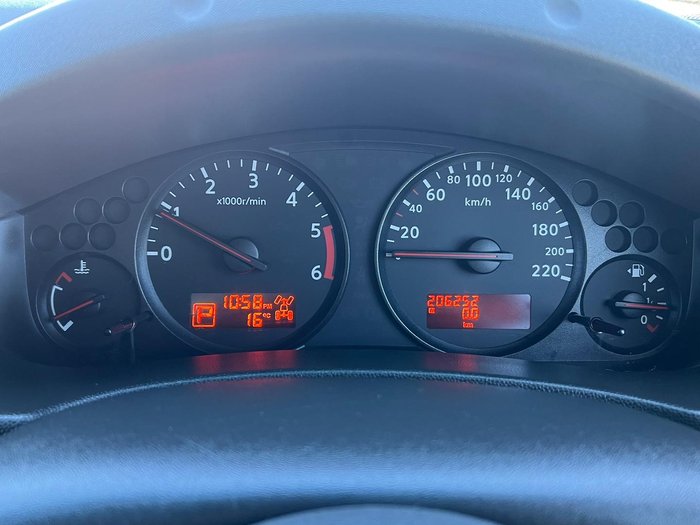 2011 Nissan Navara ST