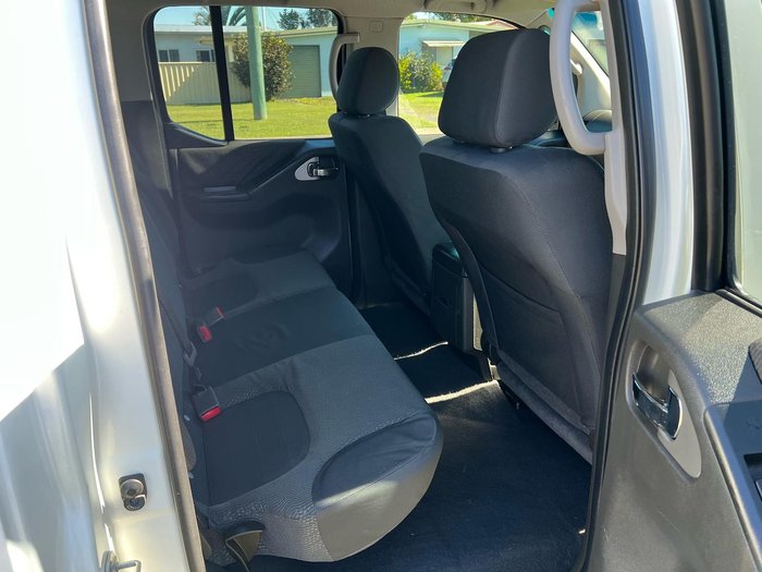 2011 Nissan Navara ST