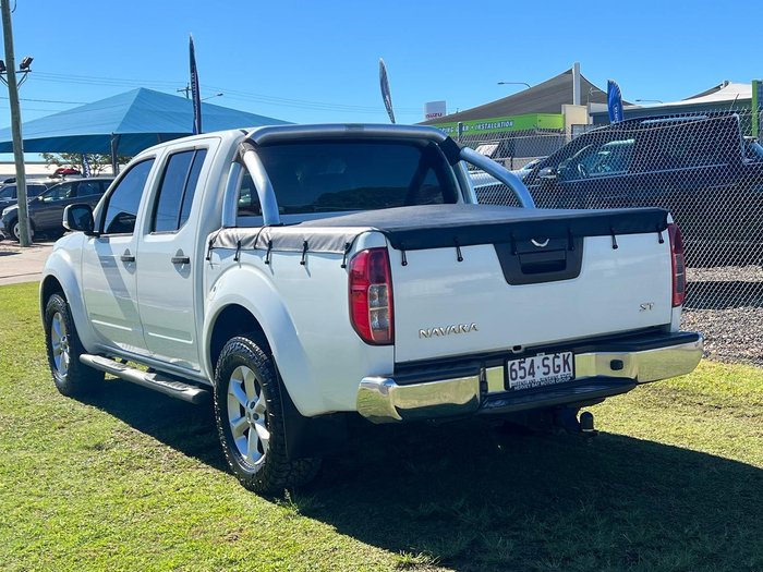2011 Nissan Navara ST