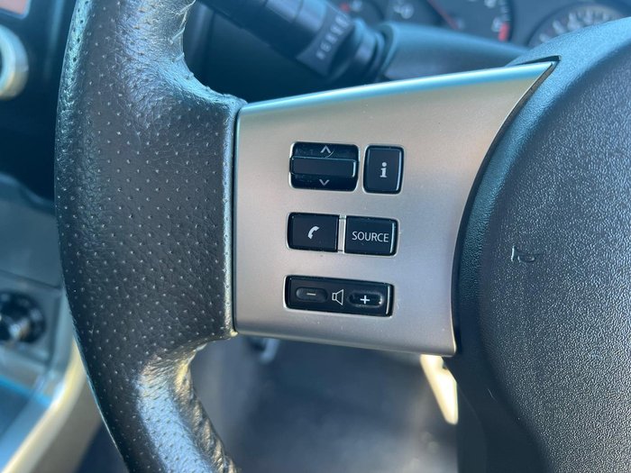 2011 Nissan Navara ST