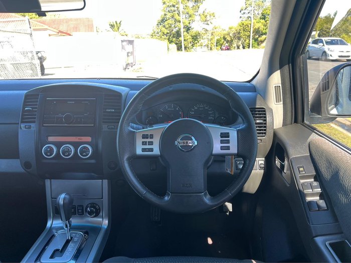 2011 Nissan Navara ST