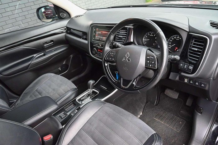 2018 Mitsubishi Outlander LS