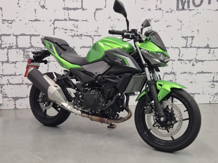 2025 Kawasaki Z500 (ER500) Z Green