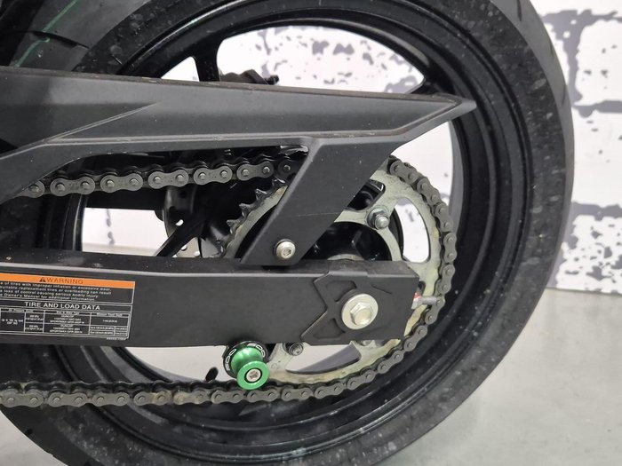 2025 Kawasaki Z500 (ER500) Z Green