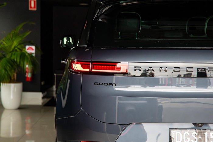 2023 Land Rover Range Rover Sport D300 Dynamic SE