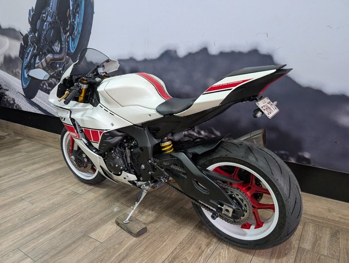2022 Yamaha YZF-R1 WHITE