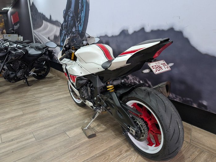 2022 Yamaha YZF-R1 WHITE