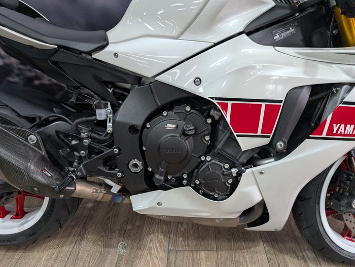 2022 Yamaha YZF-R1 WHITE