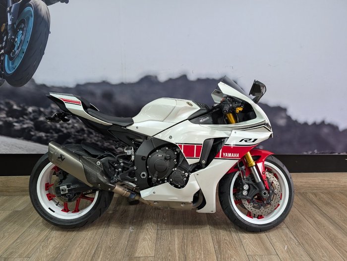 2022 Yamaha YZF-R1 WHITE