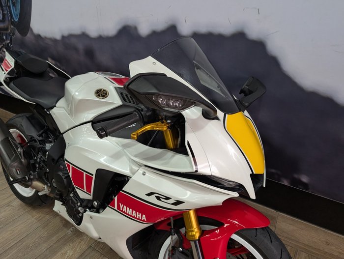 2022 Yamaha YZF-R1 WHITE