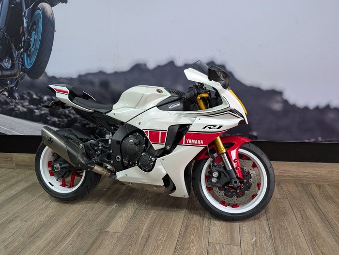 2022 Yamaha YZF-R1 WHITE
