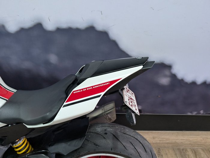 2022 Yamaha YZF-R1 WHITE