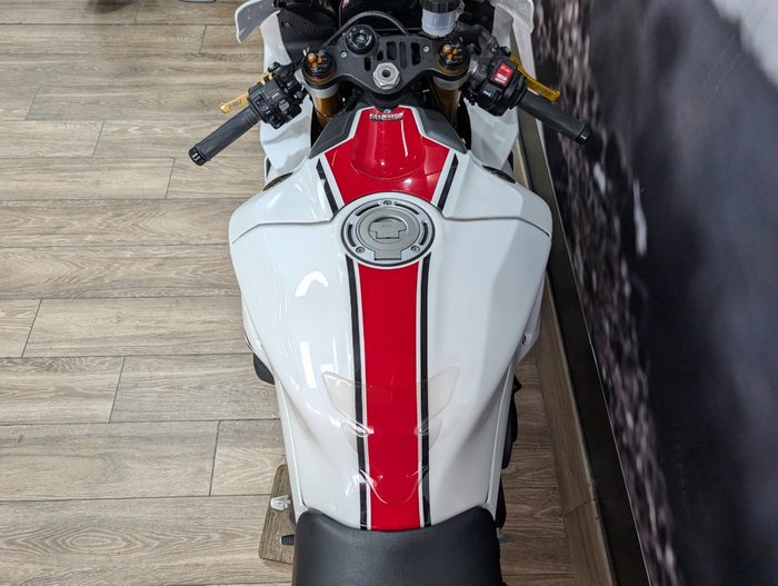 2022 Yamaha YZF-R1 WHITE