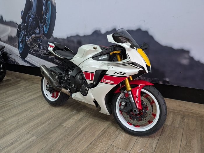 2022 Yamaha YZF-R1 WHITE