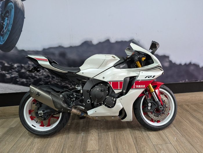 2022 Yamaha YZF-R1 WHITE