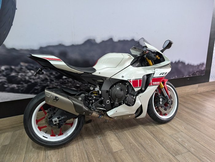 2022 Yamaha YZF-R1 WHITE