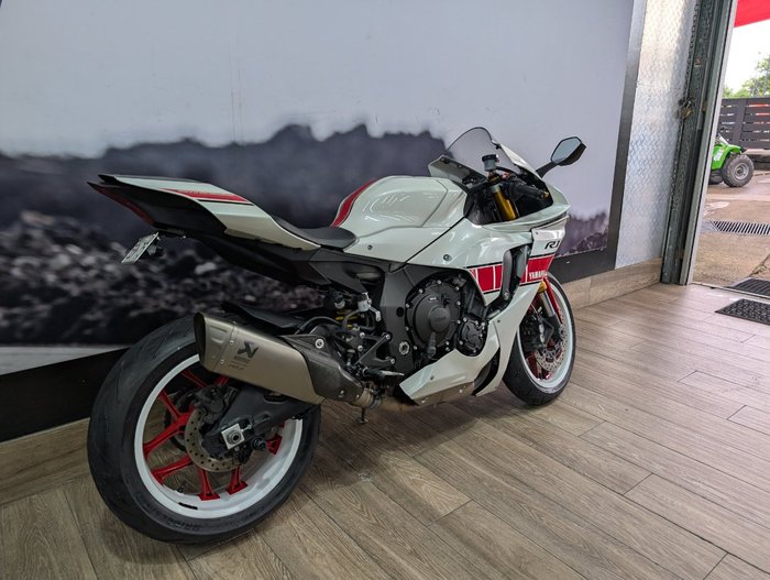 2022 Yamaha YZF-R1 WHITE