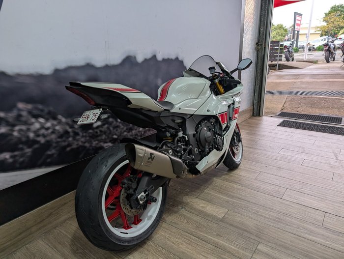 2022 Yamaha YZF-R1 WHITE