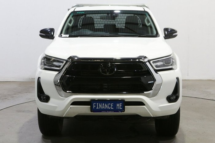 2023 Toyota Hilux SR5