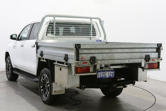 2023 Toyota Hilux SR5