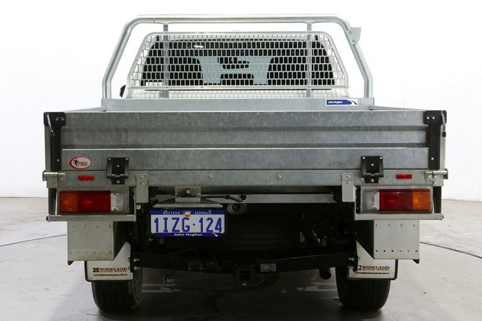 2023 Toyota Hilux SR5