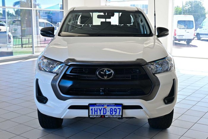 2023 Toyota Hilux SR