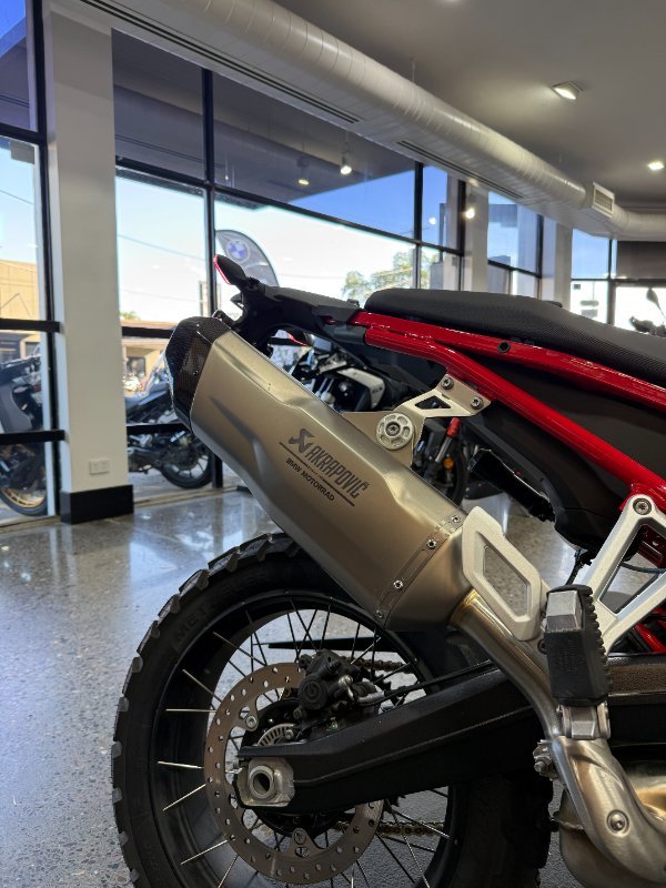 2026 BMW Motorrad F 900 GS ENDURO Sao Paulo Yellow