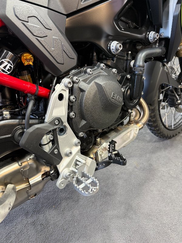2026 BMW Motorrad F 900 GS ENDURO Sao Paulo Yellow