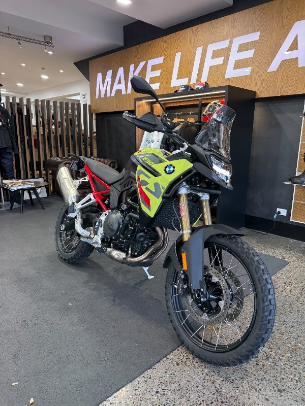 2026 BMW Motorrad F 900 GS ENDURO Sao Paulo Yellow