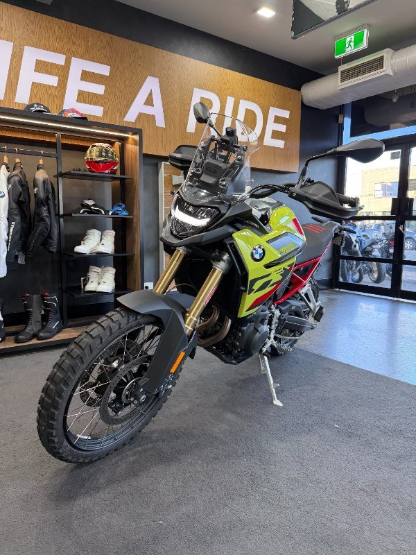 2026 BMW Motorrad F 900 GS ENDURO Sao Paulo Yellow