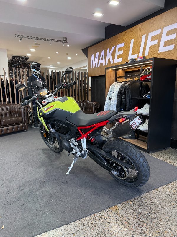 2026 BMW Motorrad F 900 GS ENDURO Sao Paulo Yellow