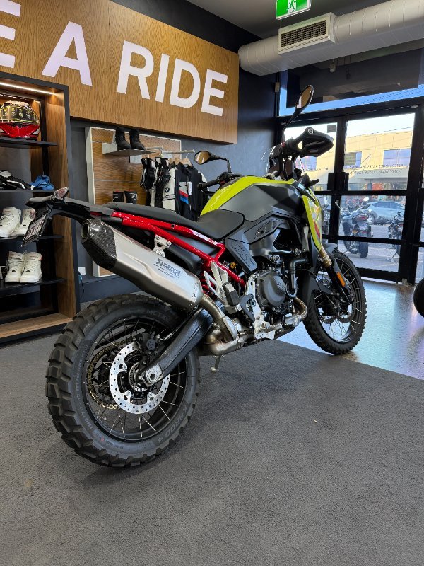 2026 BMW Motorrad F 900 GS ENDURO Sao Paulo Yellow