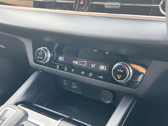 2024 Mitsubishi Outlander ES