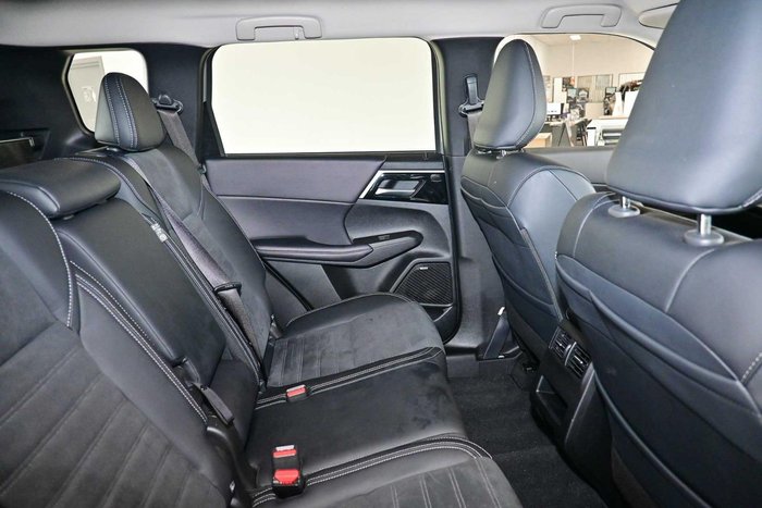 2025 Mitsubishi Outlander Aspire