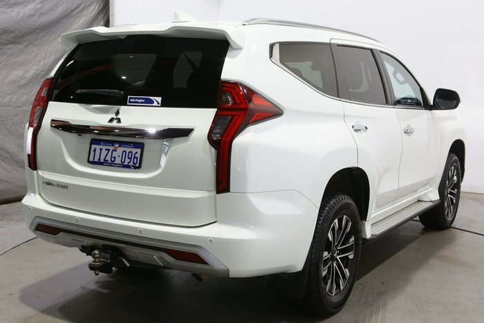2023 Mitsubishi Pajero Sport GLS