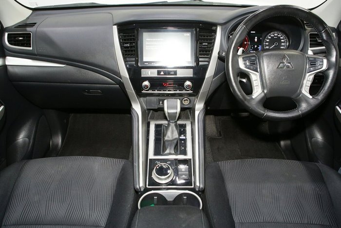 2023 Mitsubishi Pajero Sport GLS