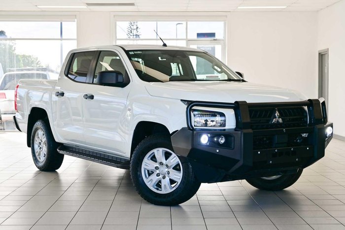 2024 Mitsubishi Triton GLX+
