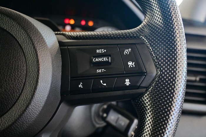 2024 Mitsubishi Triton GLX+