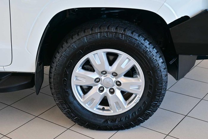 2024 Mitsubishi Triton GLX+
