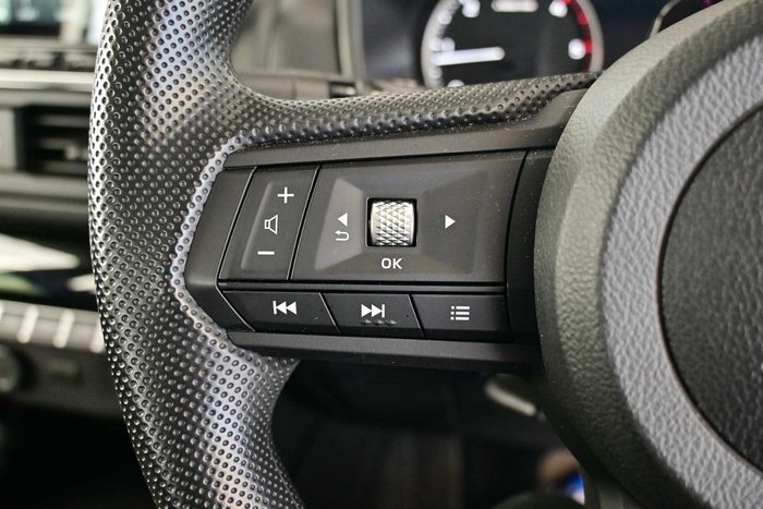 2025 Mitsubishi Triton GLX
