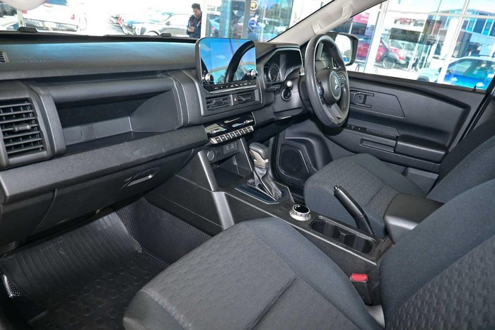 2025 Mitsubishi Triton GLX