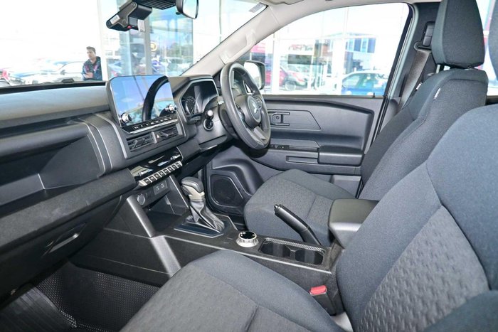 2025 Mitsubishi Triton GLX