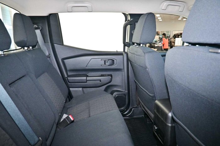2025 Mitsubishi Triton GLX